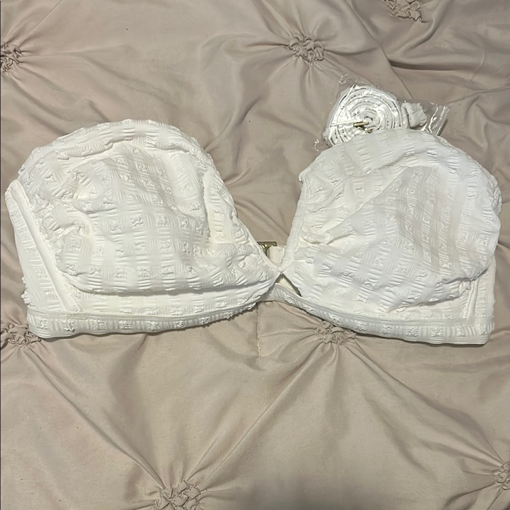 Kona Sol White Textured Bikini Top